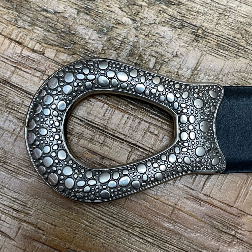 Chico's  women’s Leather Black Pebbled Silver Tone Adjustable Belt S/M - Picture 5 of 12